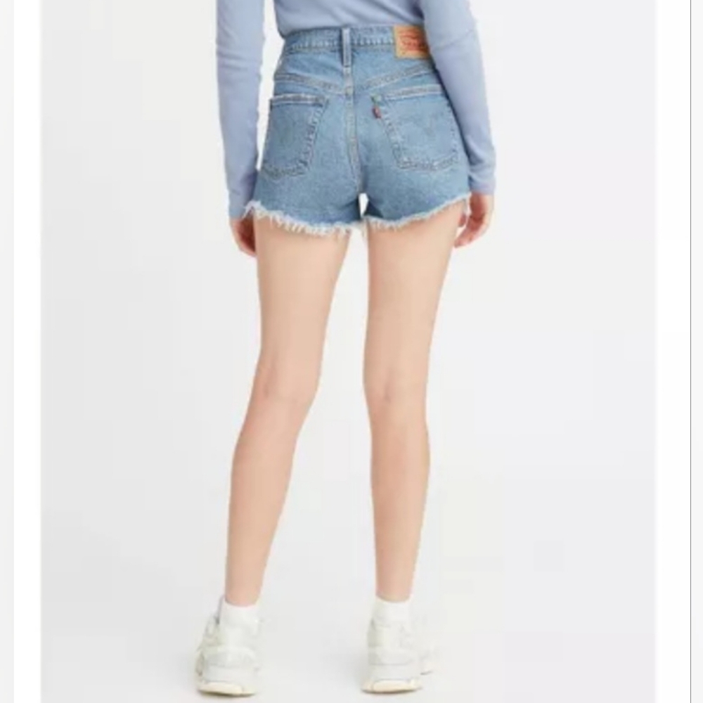 Levi's short, new, size 24